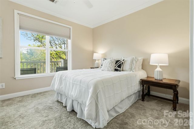 1000 E Woodlawn Road 314, Charlotte, NC 28209