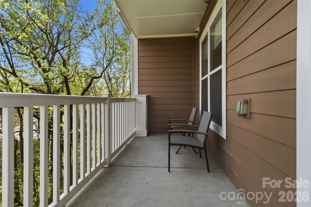 1000 E Woodlawn Road 314, Charlotte, NC 28209