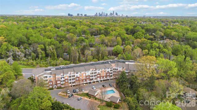 1000 E Woodlawn Road 314, Charlotte, NC 28209