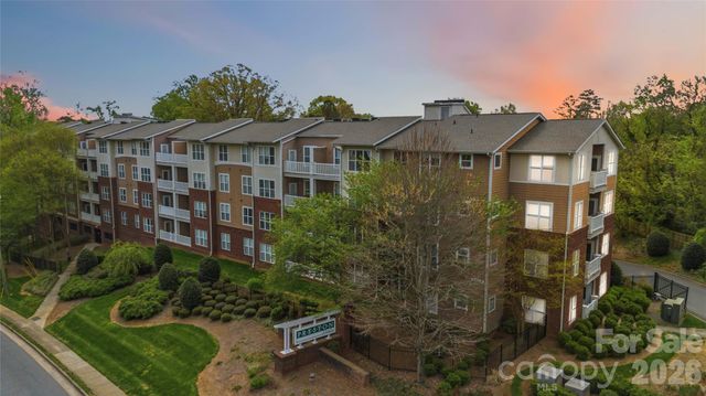 1000 E Woodlawn Road 314, Charlotte, NC 28209