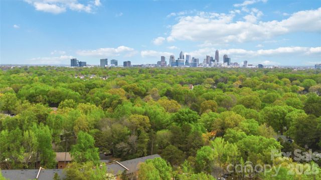 1000 E Woodlawn Road 314, Charlotte, NC 28209