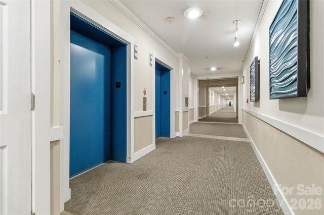 1000 E Woodlawn Road 314, Charlotte, NC 28209