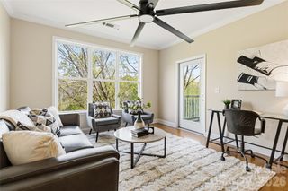 1000 E Woodlawn Road 314, Charlotte, NC 28209