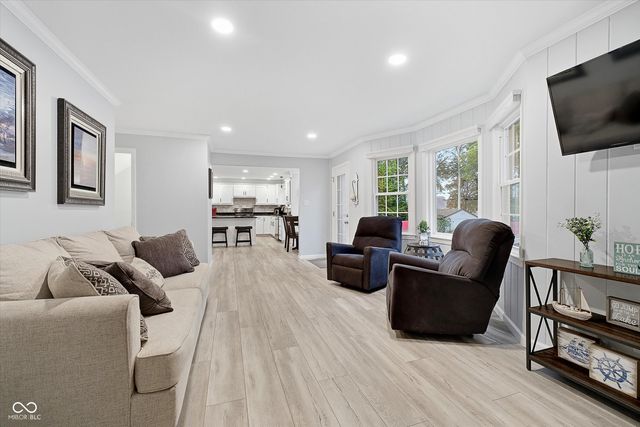 304 Sussex Circle, Noblesville, IN 46062