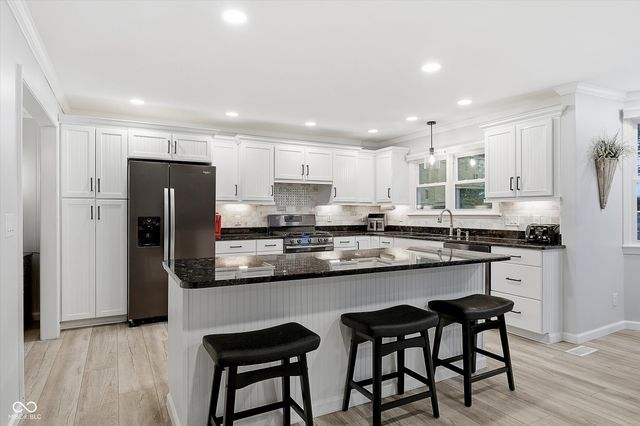 304 Sussex Circle, Noblesville, IN 46062