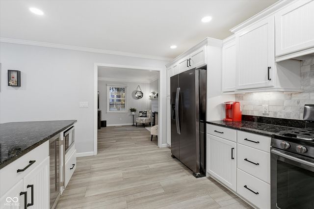 304 Sussex Circle, Noblesville, IN 46062