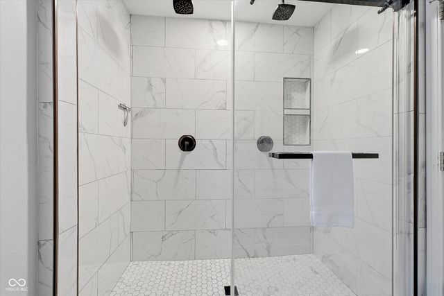 304 Sussex Circle, Noblesville, IN 46062