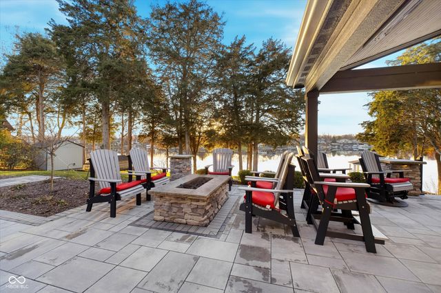 304 Sussex Circle, Noblesville, IN 46062