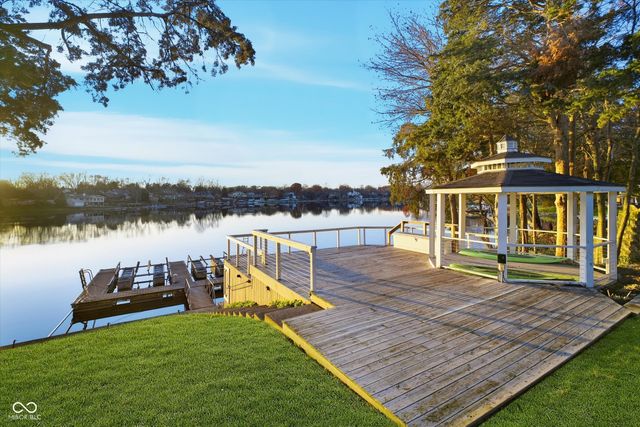 304 Sussex Circle, Noblesville, IN 46062