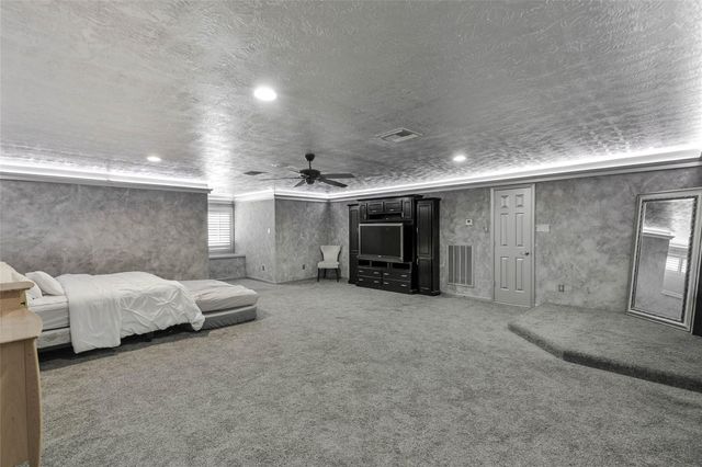 7815 Lake Mist Court, Houston, TX 77346
