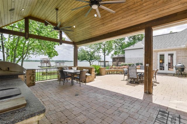 7815 Lake Mist Court, Houston, TX 77346