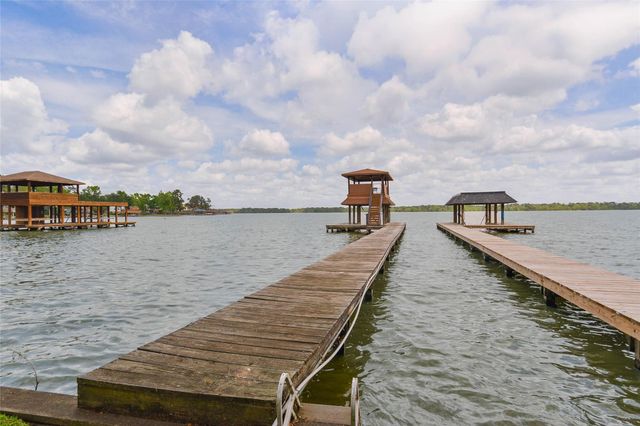 7815 Lake Mist Court, Houston, TX 77346