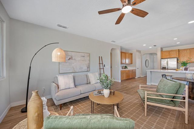 1379 Jacoby Creek Ct, Plumas Lake, CA 95961