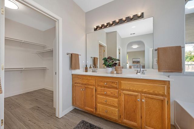 1379 Jacoby Creek Ct, Plumas Lake, CA 95961