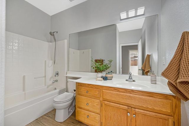 1379 Jacoby Creek Ct, Plumas Lake, CA 95961