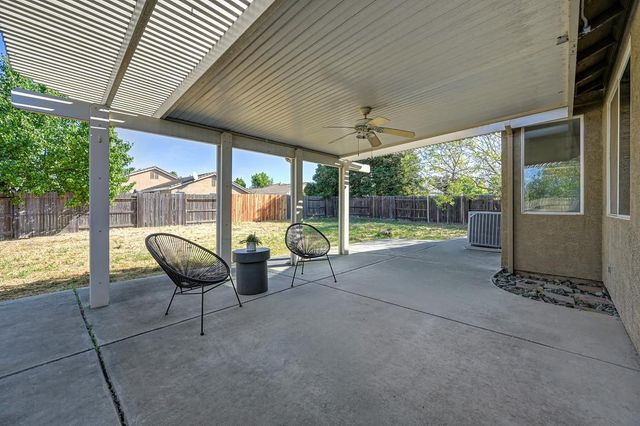 1379 Jacoby Creek Ct, Plumas Lake, CA 95961