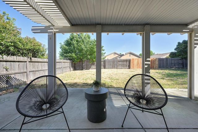 1379 Jacoby Creek Ct, Plumas Lake, CA 95961