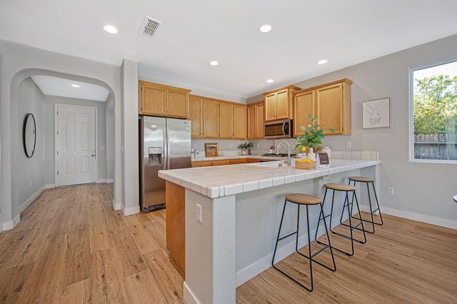 1379 Jacoby Creek Ct, Plumas Lake, CA 95961