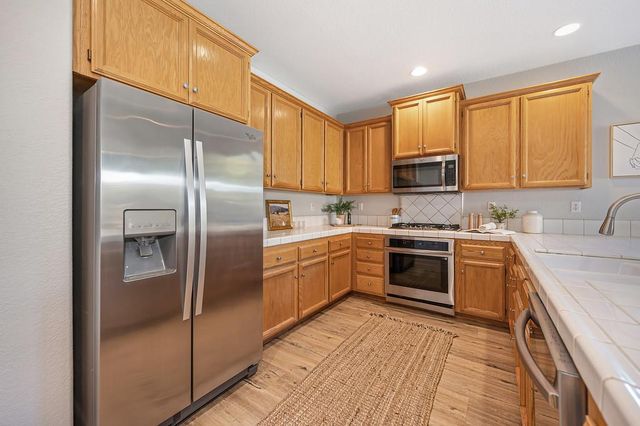 1379 Jacoby Creek Ct, Plumas Lake, CA 95961