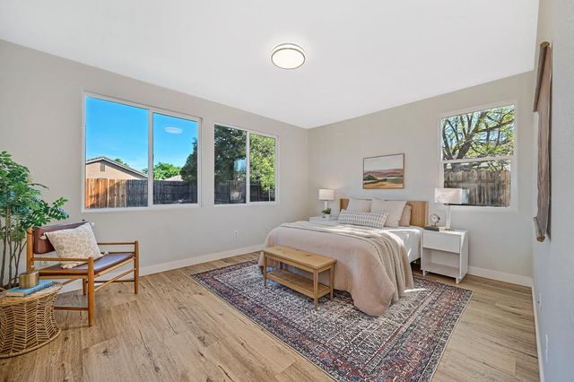 1379 Jacoby Creek Ct, Plumas Lake, CA 95961