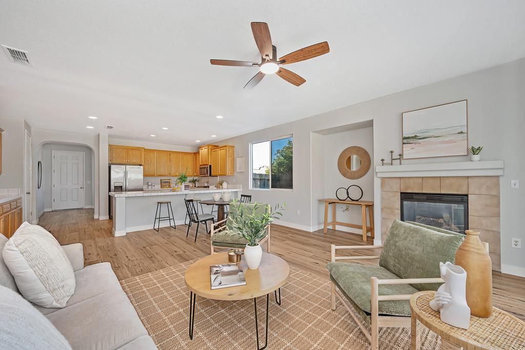 1379 Jacoby Creek Ct, Plumas Lake, CA 95961