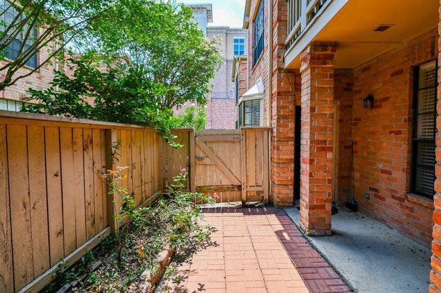 2255 Braeswood Park Drive 267, Houston, TX 77030