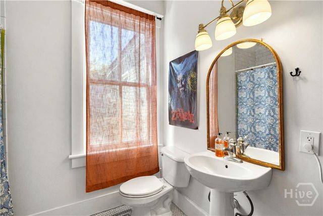 545 E Park Avenue, Savannah, GA 31401