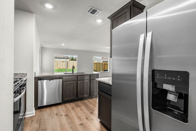 13424 Stage Coach Lane, Cresson, TX 76035