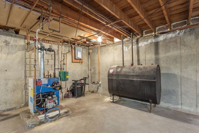91 Breer St, Brockton, MA 02301