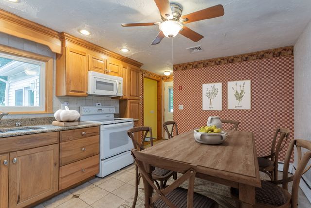 91 Breer St, Brockton, MA 02301