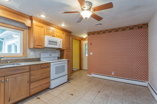 91 Breer St, Brockton, MA 02301