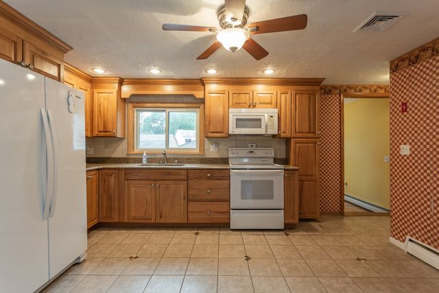 91 Breer St, Brockton, MA 02301