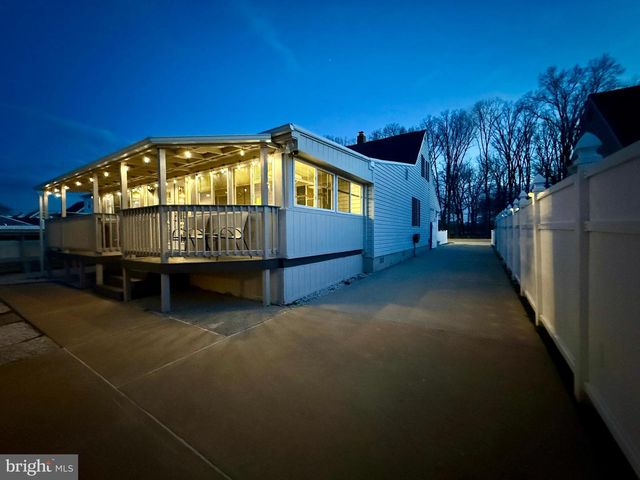 8626 WISE AVE, Baltimore, MD 21222