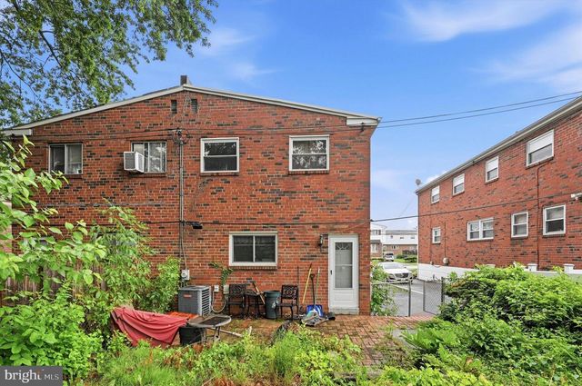 255 BERKLEY AVE, Lansdowne, PA 19050