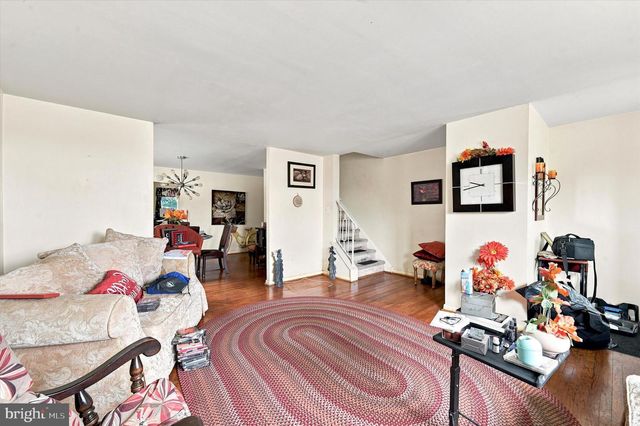255 BERKLEY AVE, Lansdowne, PA 19050