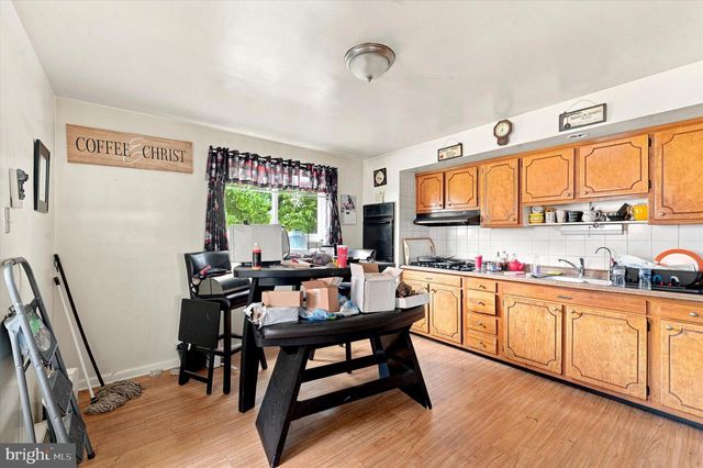 255 BERKLEY AVE, Lansdowne, PA 19050