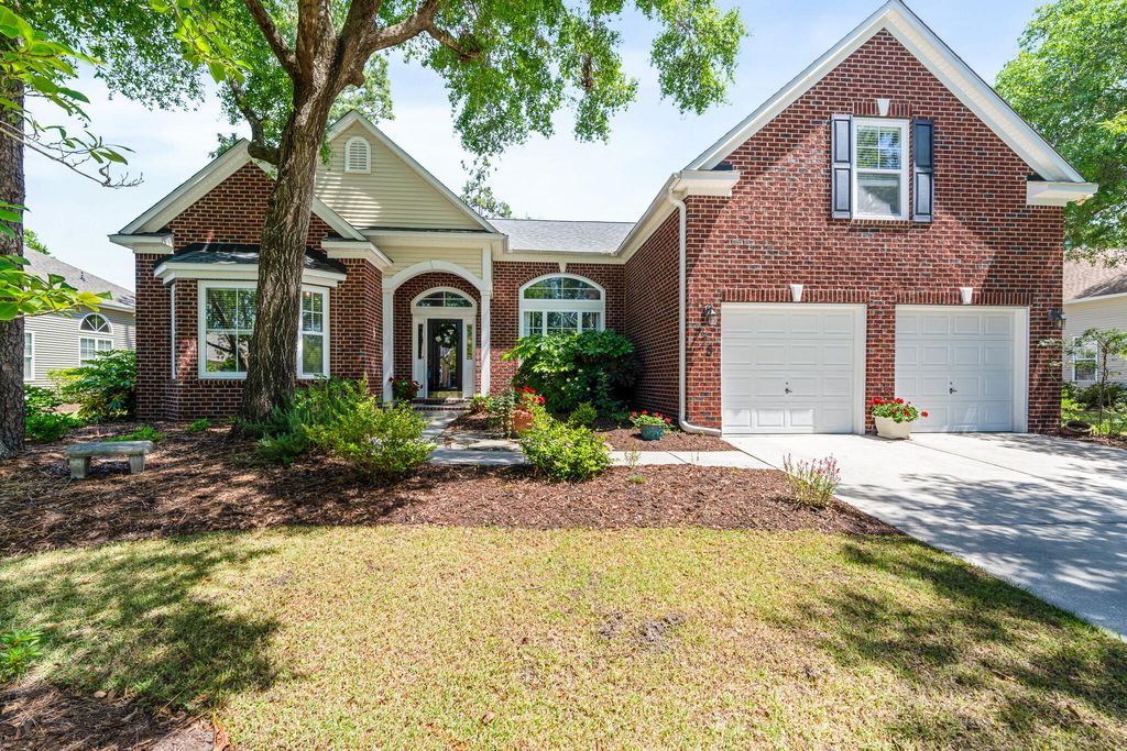 728 Camden Circle Circle, Pawleys Island, SC 29585
