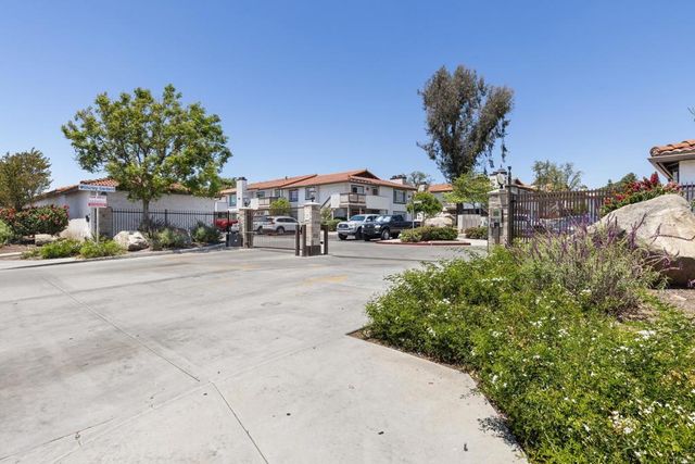 9872 Shirley Gardens Drive 4, Santee, CA 92071