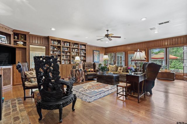 2631 Old Bullard Rd, Tyler, TX 75701