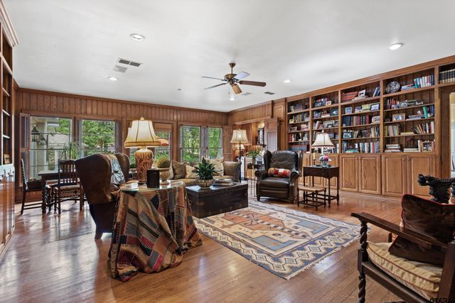 2631 Old Bullard Rd, Tyler, TX 75701