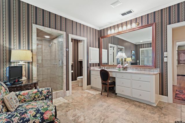 2631 Old Bullard Rd, Tyler, TX 75701