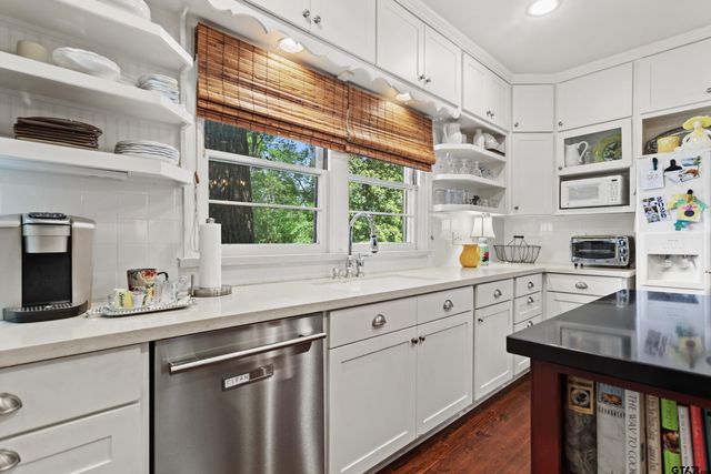 2631 Old Bullard Rd, Tyler, TX 75701