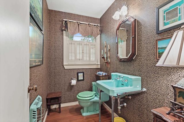 2631 Old Bullard Rd, Tyler, TX 75701