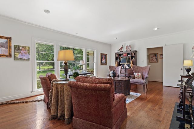 2631 Old Bullard Rd, Tyler, TX 75701