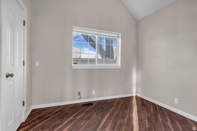 5808 S DUCK POND LN, Taylorsville, UT 84123