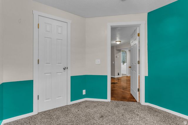 5808 S DUCK POND LN, Taylorsville, UT 84123