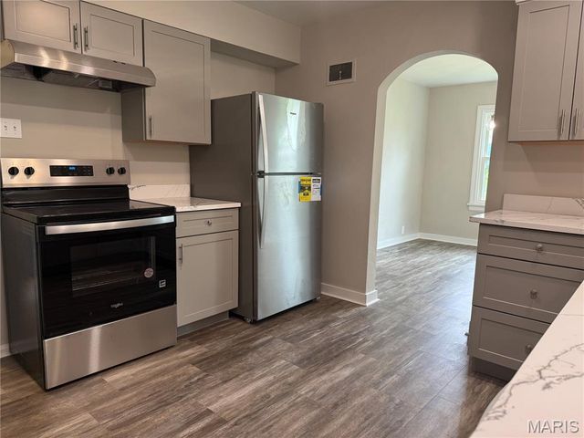 602 N Combs Avenue, Collinsville, IL 62234