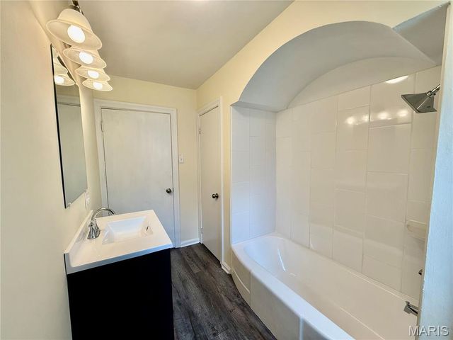 602 N Combs Avenue, Collinsville, IL 62234