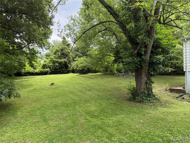602 N Combs Avenue, Collinsville, IL 62234