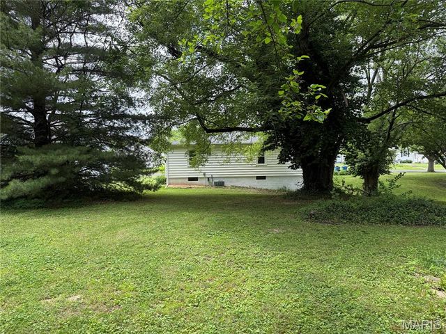 602 N Combs Avenue, Collinsville, IL 62234